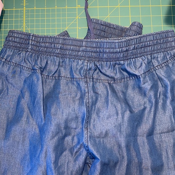 1250c Drawstring Joggers. Size Medium. - Picture 3 of 6